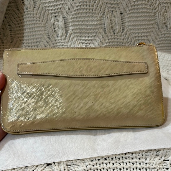 Prada Bag - Picture 7 of 17